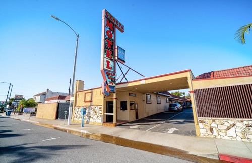 Inglewood Hotel | Geneva Motel