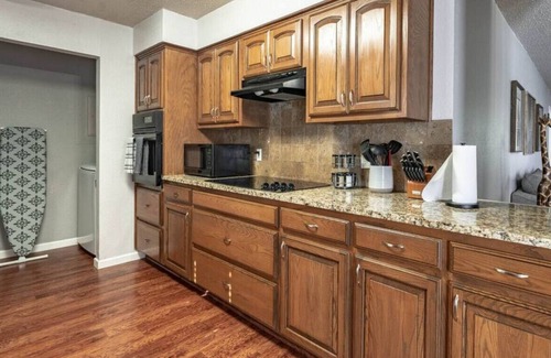 Lubbock House | Geneva's House - 3BR/2BA - Close to Everything