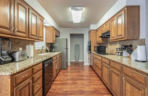 Lubbock House | Geneva's House - 3BR/2BA - Close to Everything
