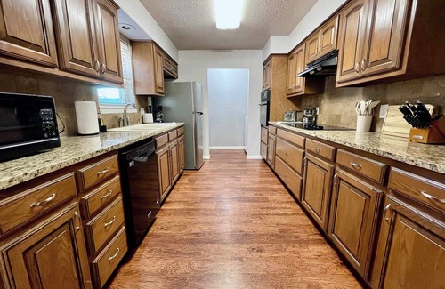 Lubbock House | Geneva's House - 3BR/2BA - Family Friendly