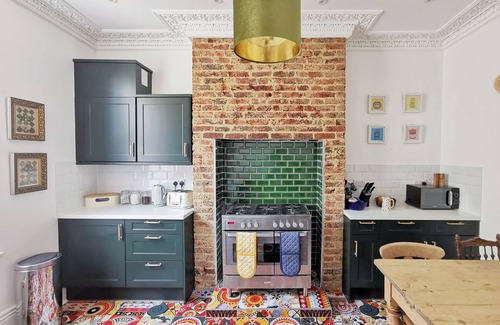 St Leonards-On-Sea Apartment | Gensing Lodge A Beautiful 3 Bedroom Boutique. Award Winning!