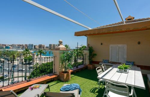 Ensanche Centro Apartment | Genteel Home Plaza de la Marina