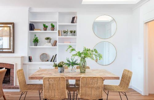 Ensanche Centro Apartment | Genteel Home Plaza de la Marina