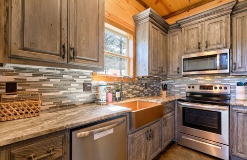 Broken Bow Cabin | Gentle Pines! Family Getaway! Couples! Game room, Patio TV, Hot Tub,