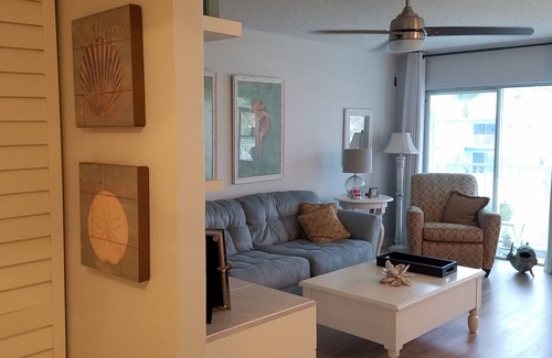 New Smyrna Beach Condo | Gently used owner occupied unit in a quiet well maintained complex