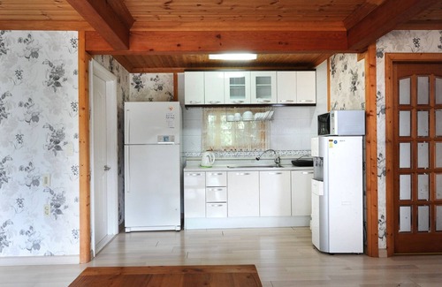 Geoje Apartment | Geoje Floria Pension