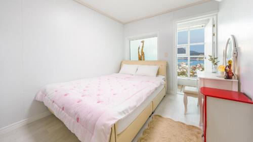 Irun-myeon House | Geoje Forest-Morning Spa Pension
