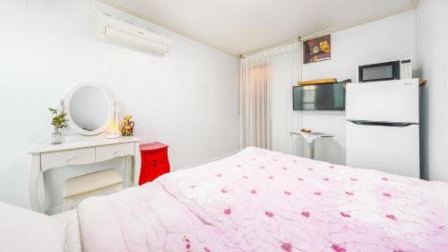 Irun-myeon House | Geoje Forest-Morning Spa Pension