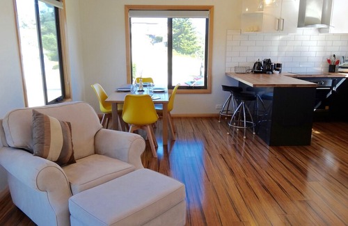 Currie House | George's on Huxley - King Island