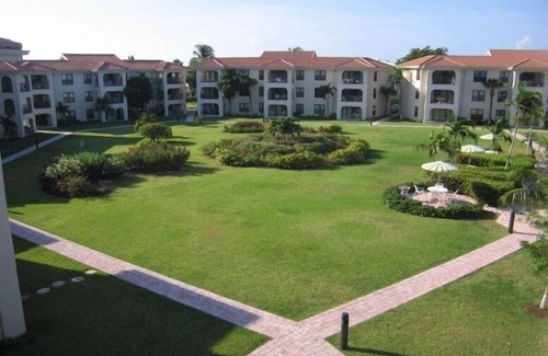 Seven Mile Beach Condo | George Town Villas - Beautiful Beachfront Condo