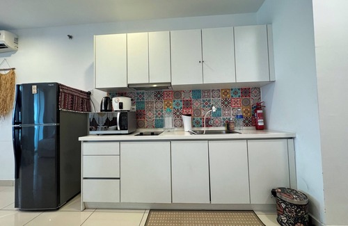 Downtown George Town Apartment | Georgetown Apartment Mansion One By Jere Gurney Heritage Kitchen Wifi