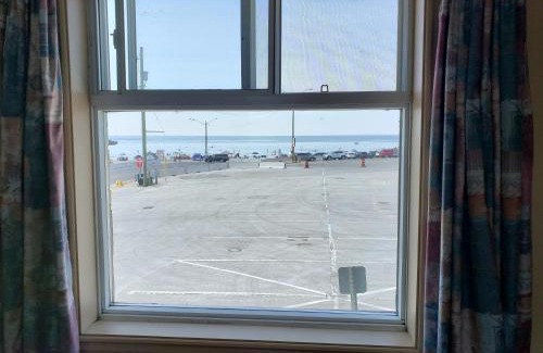 Wasaga Beach Hotel | Georgian Inn Motel