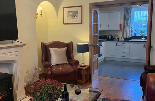 Aberaeron House | Georgian Townhouse in Town Centre, Stroll to the Beach, Perfectly Dog-Friendly