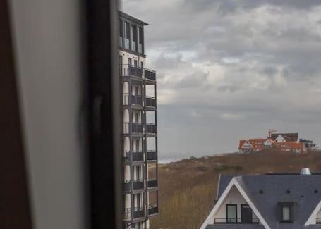 Cadzand-Bad Apartment | Georgie Light, lofty luxurious
