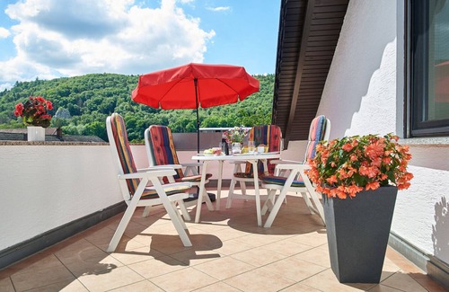 Prunn Apartment | Geräumige Ferienwohnung für bis zu 4 Personen mit Großer Terrasse