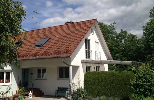 Eriskirch Apartment | Geräumige Fewo im Grünen mit Großem Überdachten Freisitz