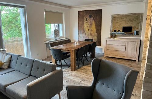 Holsterhausen Apartment | Geräumige, moderne 110 qm Wohnung Nähe Messe Essen