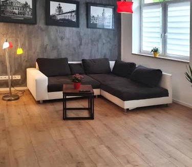 Dohna Apartment | Geräumige moderne 3 Raumwohnung