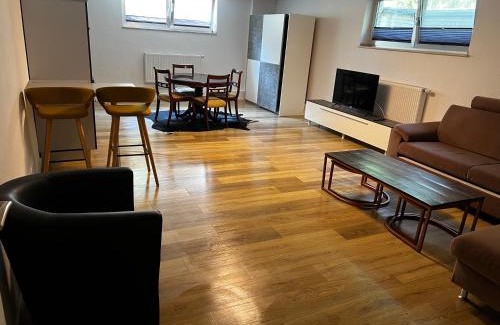 Widdersdorf Apartment | Geräumige Unterkunft auch familienfreundlich bis 4 Personen Köln