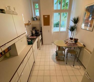 Leutzsch Apartment | Geräumiges 2-Raum-Apartment mit Loggia