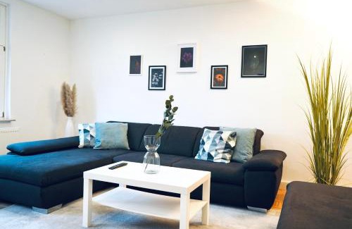 Wolfsburg Apartment | Geräumiges Wohnen für 7 Personen- Parkplatz- Waschmaschine- 3 Schlafzimmer