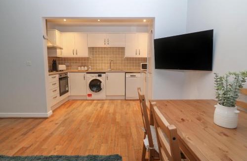 Rhosneigr Apartment | Ger Y Lli