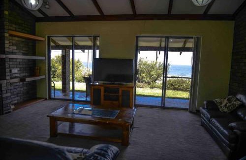 Beresford House | Geraldton Beachfront Villas