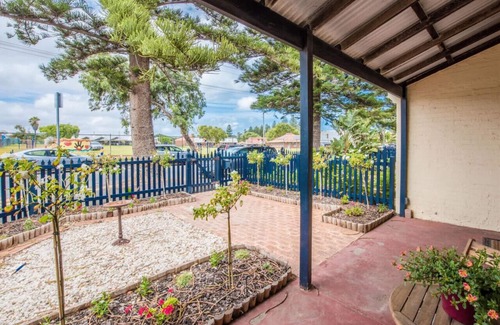 Geraldton Apartment | Geraldton City Stay Cottage on Sanford