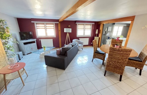 Eguisheim Apartment | Geranium gite of 90 m2, located in the heart of the wine-growing city of Eguisheim, in a quiet area