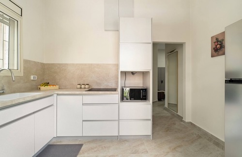 Haifa Apartment | German Colony Charming Stay by Sea N' Rent