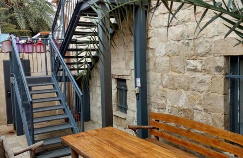 Haifa Hostel | German Colony Guest House- Private and Dorm rooms