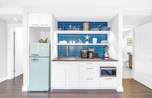 Siesta Key Apartment | Gertrude's Siesta | 1 min walk to Beach Path | Free Bikes, Boards & Trolley