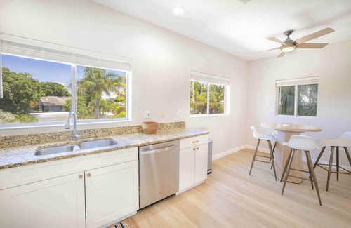 Siesta Key House | Gertrude's Siesta | Ocean-Views, Pool, 1-2 min walk to Beach, Covered Patio, Private Elevator!