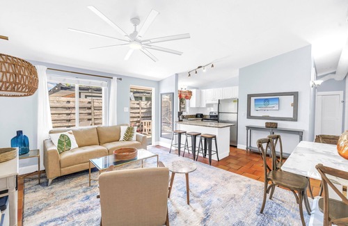 Siesta Key Village House | Gertrude's Siesta | Top Location! 1-min to Best Beaches, Private Patios, Gate to Village!