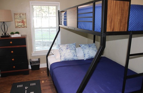 Hunt House | Get away at Mo-Ranch!