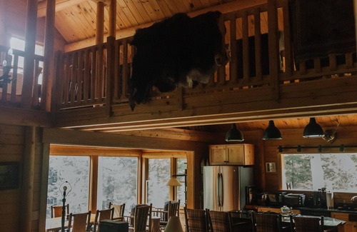 Woodstock Cabin | Get Away From It All To This Luxury Fairytale White Mountain Setting!