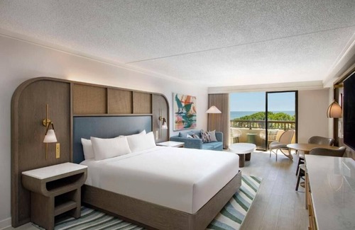 Shipyard Plantation Hotel | Get Ready for Blissful Getaway! Beachfront, w/Swimming Pool, Pets Are Welcome!