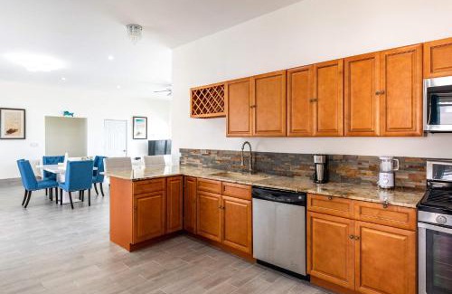 Juba Sound Apartment | Get Ready for Ocean Views, Pool, and Beach Fun