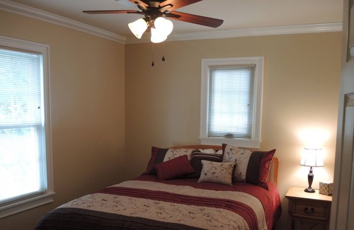 Clarksdale Cottage | Get to BLUES-in' at Rusty's Roost, adjacent to downtown Clarksdale, MS
