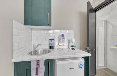 Shacklewell Apartment | Get Your Zen On: Relaxing Studio in Central