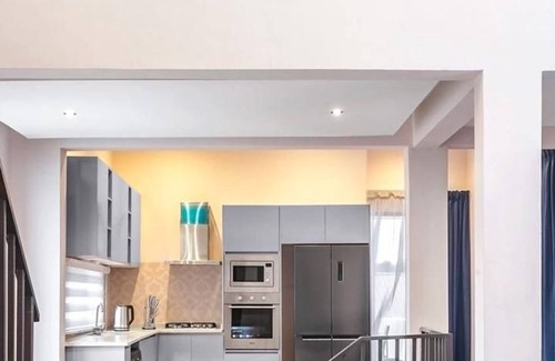 Teshie Apartment | Getaway: 2-Bedroom Penthouse Near Airport