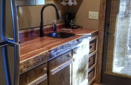 Mountain View Cottage | Getaway 9 - Private Mountain Side Treehouse With a View
