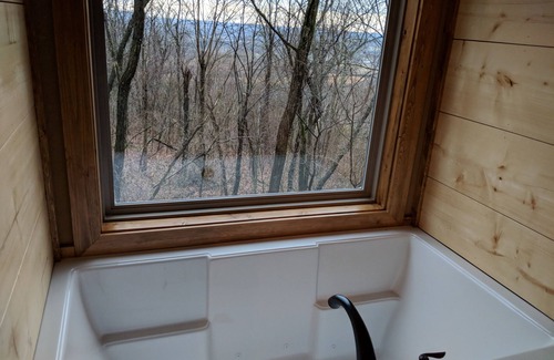 Mountain View Cottage | Getaway 9 - Private Mountain Side Treehouse With a View