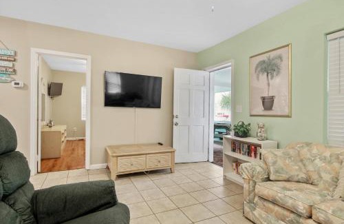 Crescent Beach House | Getaway at 15th & Perrin