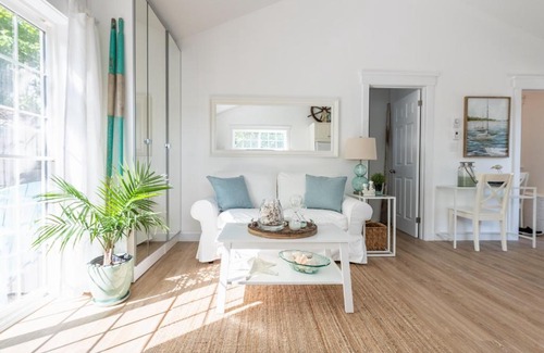 Mahone Bay House | Getaway by the Bay