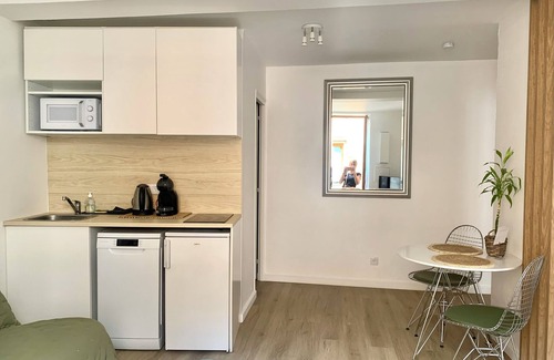 Neuville-sur-Saone Apartment | Getaway in the heart of Neuville sur Saône, 20 minutes from Lyon