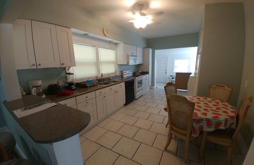 New Smyrna Beach House | Getaway New Smyrna Beach, Sun, Pool, Shopping.