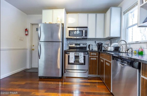 Tobyhanna House | Getaway Pocono Country Home