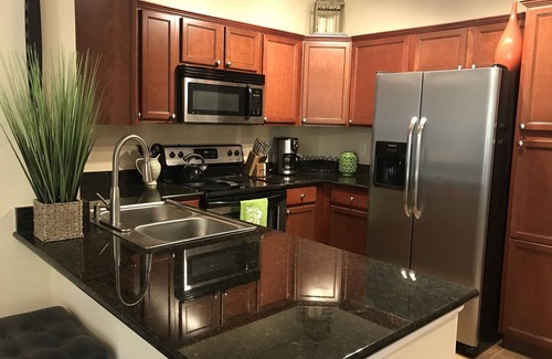 Paradise Valley Village Condo | Getaway -Relaxing, Clean and Simply Decorated 2nd Floor Condo -30 days minimum