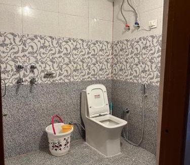 Bhagsu Nag Apartment | Getaway Stays-Rooms with private kitchen-Dharamkot